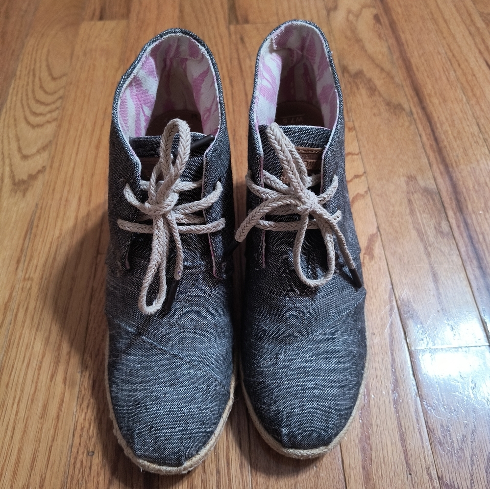Toms laced espadrille wedges, size 7.5, gray 🩶 - Picture 4 of 11